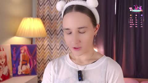 Emma online show from 10/04/25, 01:25