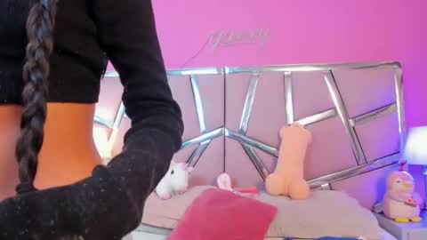 Snapshot of bonniepark_ chatting on 03/07/25, 12:23 Bonnie online show from 03/07/25, 12:23