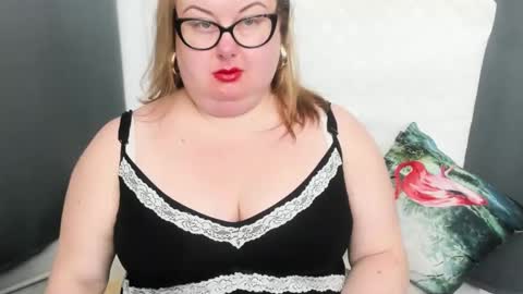 Snapshot of bonnieshining chatting on 12/13/24, 08:51 Bonnie online show from 12/13/24, 08:51