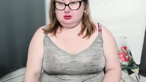 Snapshot of bonnieshining chatting on 12/23/24, 06:11 Bonnie online show from 12/23/24, 06:11