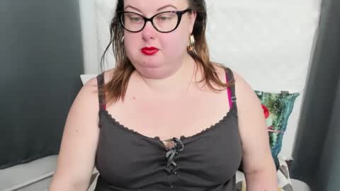 Snapshot of bonnieshining chatting on 02/09/25, 10:53 Bonnie online show from 02/09/25, 10:53