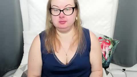 Snapshot of bonnieshining chatting on 11/14/25, 09:19 Bonnie online show from 11/14/25, 09:19