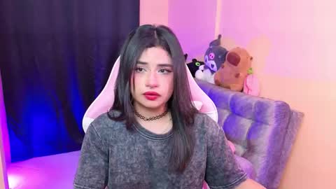 Snapshot of bonnietaylor1 chatting on 12/18/25, 04:40 Karen online show from 12/18/25, 04:40