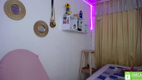 Soffy Brooks Independent model online show from 02/14/25, 07:28