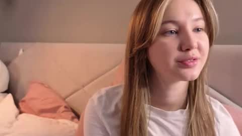 Snapshot of bonnyflower chatting on 02/20/26, 03:45 Eva online show from 02/20/26, 03:45