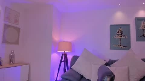 Bonny online show from 09/17/25, 08:54