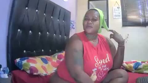 Snapshot of boobiliciousxxxl chatting on 12/12/24, 07:41 Bliss online show from 12/12/24, 07:41