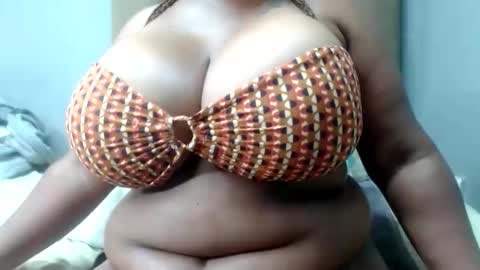 boobshoney95 online show from 11/25/25, 02:11