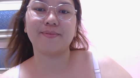 Snapshot of boobsiemarie chatting on 06/20/26, 06:33 MommyMarie-Singlemom of 2. online show from 06/20/26, 06:33