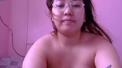 Snapshot of boobsiemarie chatting on 06/22/26, 01:07 MommyMarie-Singlemom of 2. online show from 06/22/26, 01:07