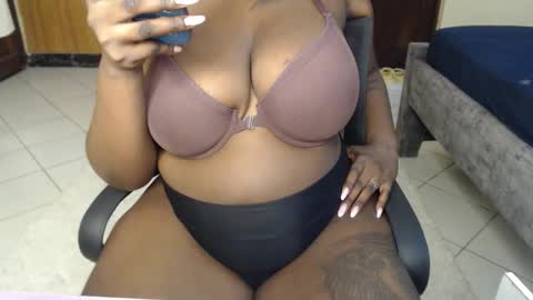 Snapshot of booby_candy chatting on 10/10/25, 09:52 booby_candy online show from 10/10/25, 09:52