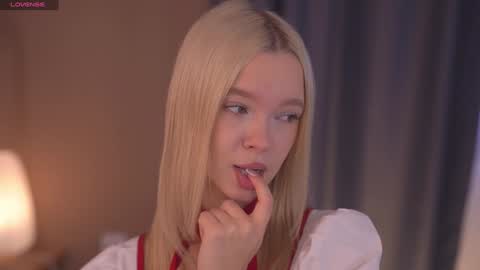 Alina online show from 11/08/25, 01:00