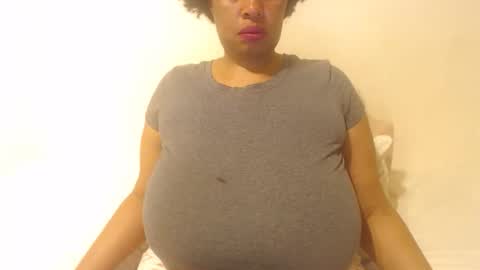 Snapshot of boobyqueen24 chatting on 09/17/25, 05:58 boobyqueen online show from 09/17/25, 05:58