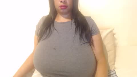 Snapshot of boobyqueen24 chatting on 10/30/25, 07:25 boobyqueen online show from 10/30/25, 07:25