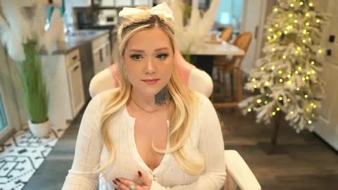 Miley online show from 12/03/24, 12:13