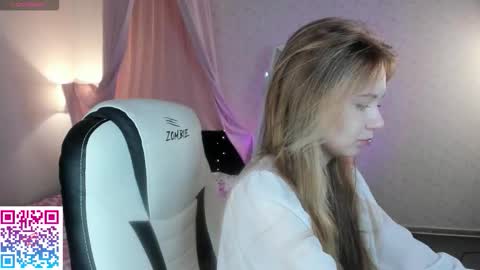 Milena online show from 10/03/25, 02:41