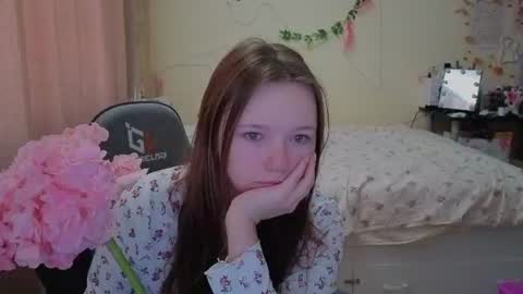 Snapshot of booozekirs_ chatting on 06/19/26, 03:00 Milena online show from 06/19/26, 03:00
