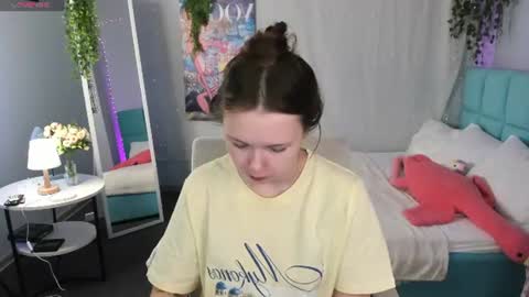 Snapshot of booozekirs_ chatting on 06/22/26, 03:08 Milena online show from 06/22/26, 03:08