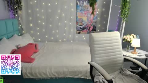 Snapshot of booozekirs_ chatting on 06/22/26, 03:25 Milena online show from 06/22/26, 03:25
