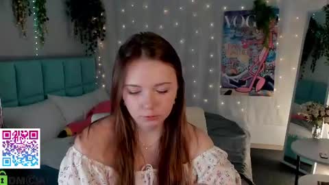 Snapshot of booozekirs_ chatting on 07/07/26, 07:23 Milena online show from 07/07/26, 07:23
