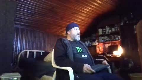 Booshwa online show from 01/04/25, 06:19