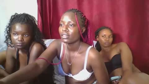 Snapshot of bootie_caramel chatting on 02/20/25, 01:40 bootie_caramel online show from 02/20/25, 01:40