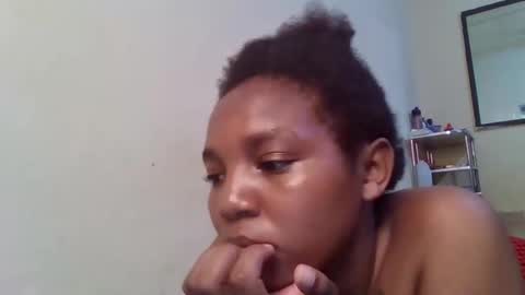 Snapshot of bootie_caramel chatting on 11/09/25, 08:12 bootie_caramel online show from 11/09/25, 08:12