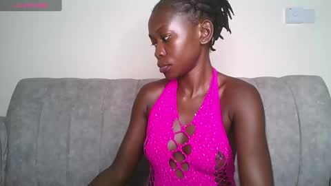 Snapshot of booty_queen001 chatting on 01/10/25, 08:15 Heather online show from 01/10/25, 08:15