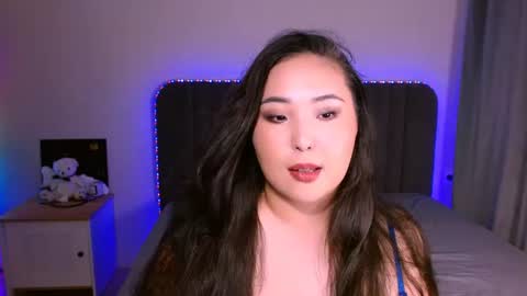 Mona online show from 07/15/26, 02:17