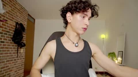 Snapshot of boream_ chatting on 10/22/25, 11:21 Bream online show from 10/22/25, 11:21