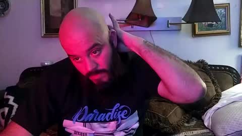 Snapshot of boredaf6678 chatting on 03/11/25, 02:10 boredaf6678 online show from 03/11/25, 02:10