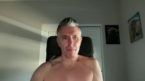 Snapshot of borisdm1976 chatting on 10/04/25, 06:17 borisdm1976 online show from 10/04/25, 06:17