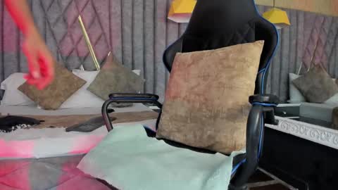 Boss online show from 11/30/25, 03:21