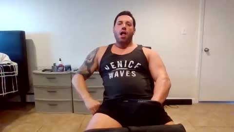 Snapshot of bosslife505050 chatting on 11/25/25, 02:39 The Italian Boss online show from 11/25/25, 02:39