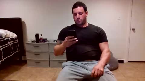 Snapshot of bosslife505050 chatting on 11/29/25, 09:29 The Italian Boss online show from 11/29/25, 09:29