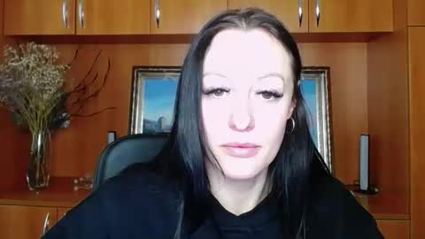 Lara online show from 01/09/26, 10:29