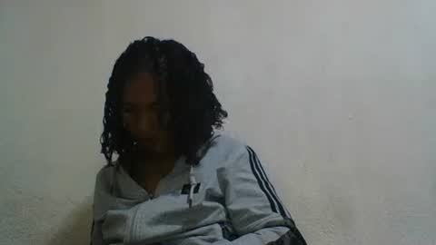 Snapshot of botoelia chatting on 12/14/25, 09:19 botoelia online show from 12/14/25, 09:19