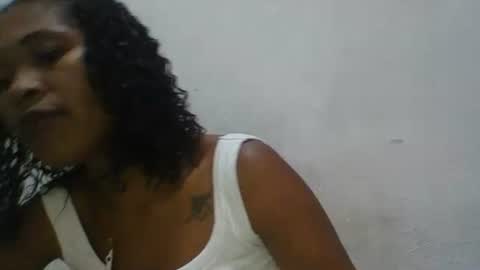 Snapshot of botoelia chatting on 12/15/25, 11:47 botoelia online show from 12/15/25, 11:47