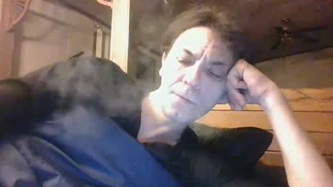 Snapshot of bottomcdforoldersc chatting on 02/05/26, 10:53 James online show from 02/05/26, 10:53