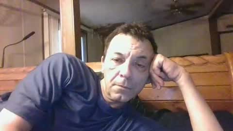 Snapshot of bottomcdforoldersc chatting on 07/20/26, 09:28 James online show from 07/20/26, 09:28