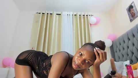 bouncy_booty677 online show from 02/17/26, 09:50