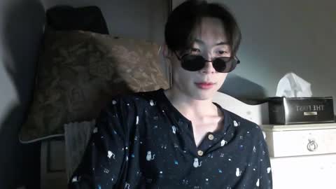 Snapshot of boxman556990 chatting on 01/18/25, 04:31 boxman556990 online show from 01/18/25, 04:31