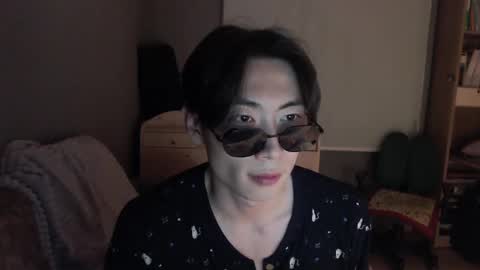 Snapshot of boxman556990 chatting on 01/25/25, 08:00 boxman556990 online show from 01/25/25, 08:00