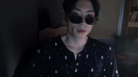 Snapshot of boxman556990 chatting on 02/04/25, 04:26 boxman556990 online show from 02/04/25, 04:26