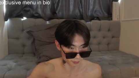 Snapshot of boxman556990 chatting on 11/19/25, 06:02 boxman556990 online show from 11/19/25, 06:02