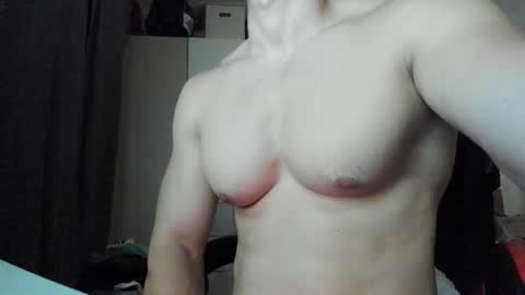 boy_boy22 online show from 09/14/25, 07:13