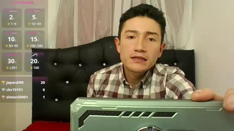 boy_naughty18 online show from 01/19/26, 03:54