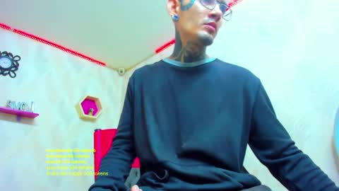 boy_tatto77 online show from 02/01/26, 02:37