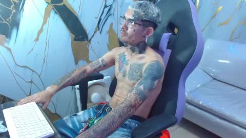 boy_tatto77 online show from 02/12/26, 07:09