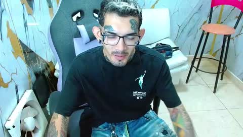 boy_tatto77 online show from 03/15/26, 01:17